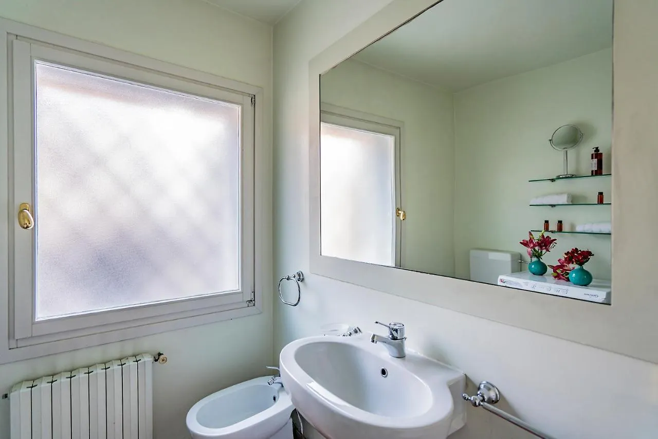 Apartment Ca' Del Mercante Grand Canal Venice Italy
